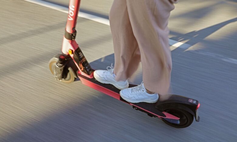 Iba a 90 km/h en un scooter eléctrico por la circunvalación… ¿Qué dice la ley sobre esa conducción? Iba a 90 km/h en un scooter eléctrico por la circunvalación… ¿Qué dice la ley sobre esa conducción?